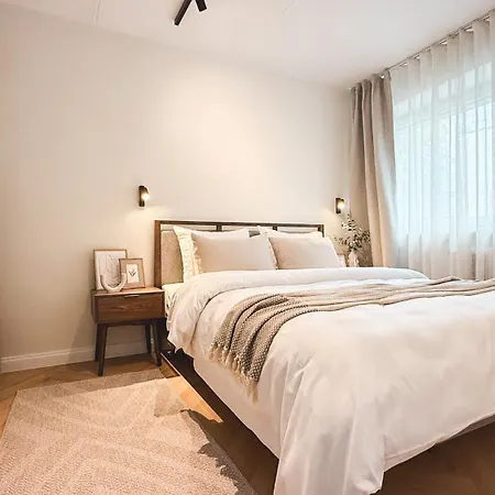 Riia Street With Parking アパート タルトゥ